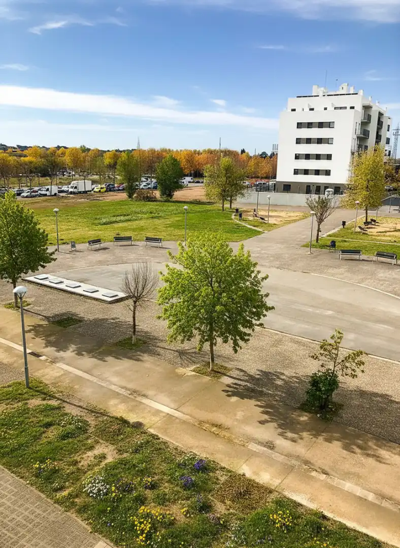 Aparcament de Pis en venda en Salt amb Aire condicionat, Calefacció i Parquet