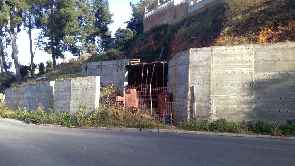 Exterior view of Building for sale in Santa Coloma de Cervelló