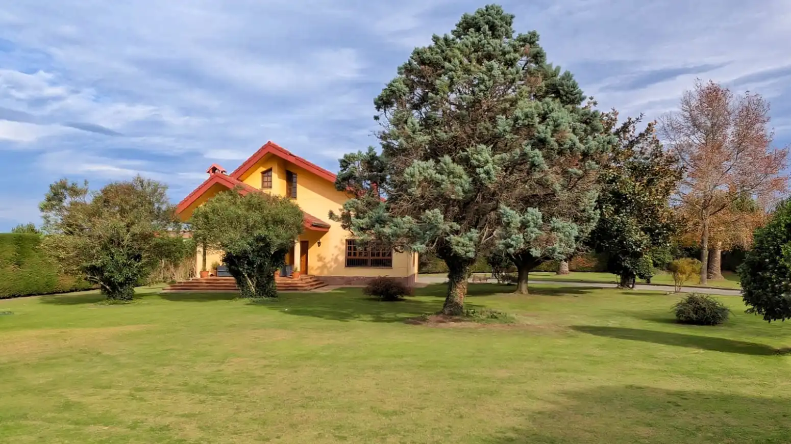 Vista exterior de Casa o chalet en venta en Marina de Cudeyo con Calefacción, Jardín privado y Parquet