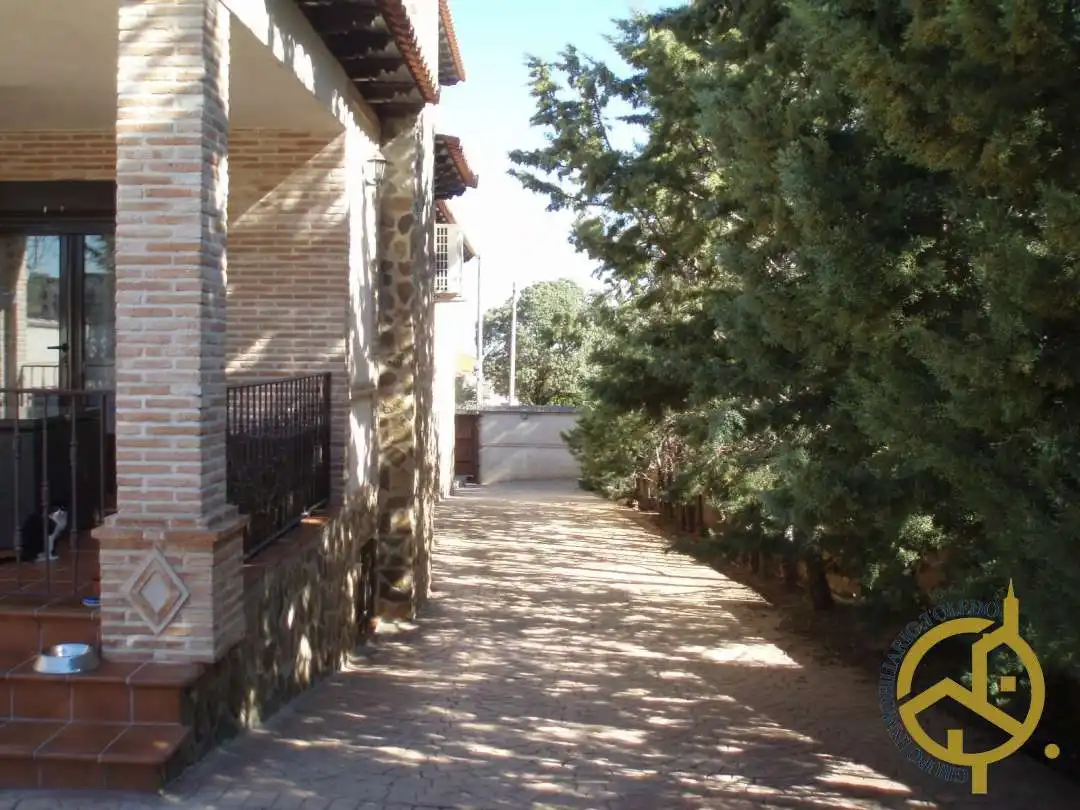 Exterior view of Houses for sale in Nambroca  with Air Conditioner, Heating and Private garden