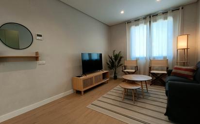 Living room of Apartment to rent in  Sevilla Capital  with Air Conditioner, Heating and Furnished