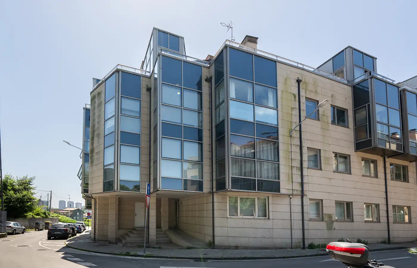 Außenansicht von Dachboden zum Verkauf in A Coruña Capital  mit Parkett, Terrasse und Abstellraum