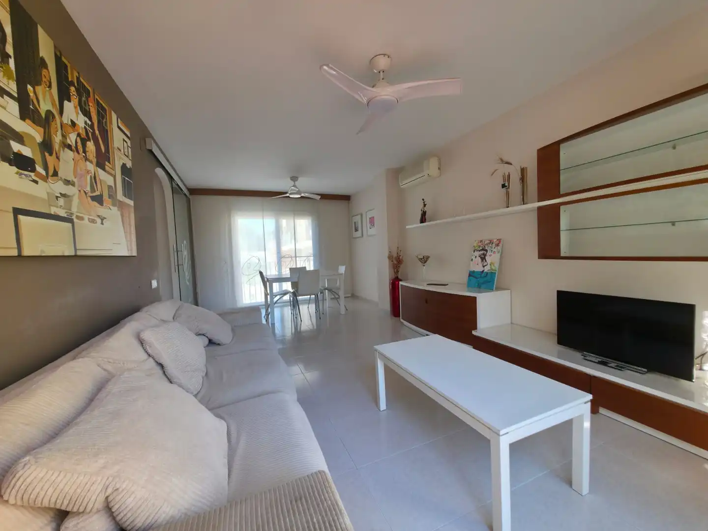 Wohnzimmer von Einfamilien-Reihenhaus zum Verkauf in Alcanar mit Klimaanlage, Terrasse und Abstellraum