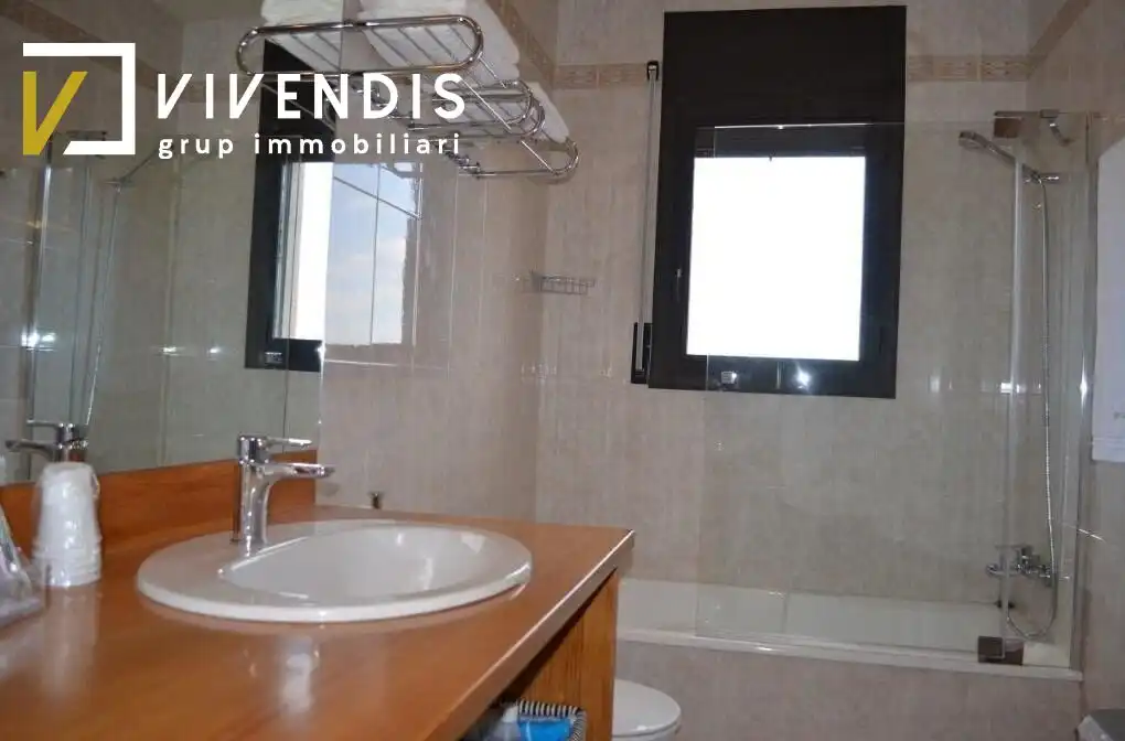 Bathroom of Houses for sale in Les Oluges  with Heating, Private garden and Storage room
