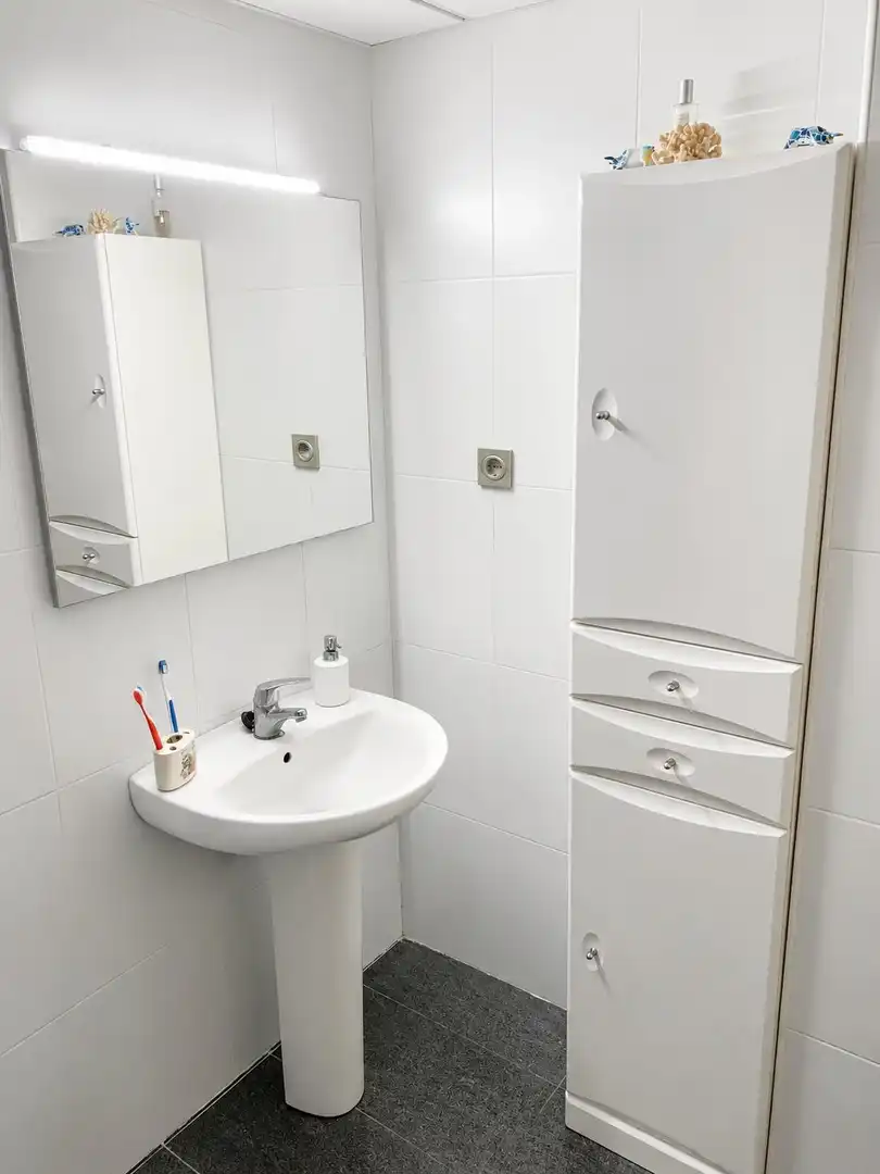 Bathroom of Flat for sale in Deltebre  with Community pool