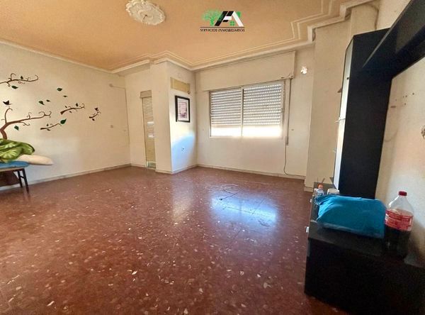 Living room of Flat for sale in Baeza  with Balcony