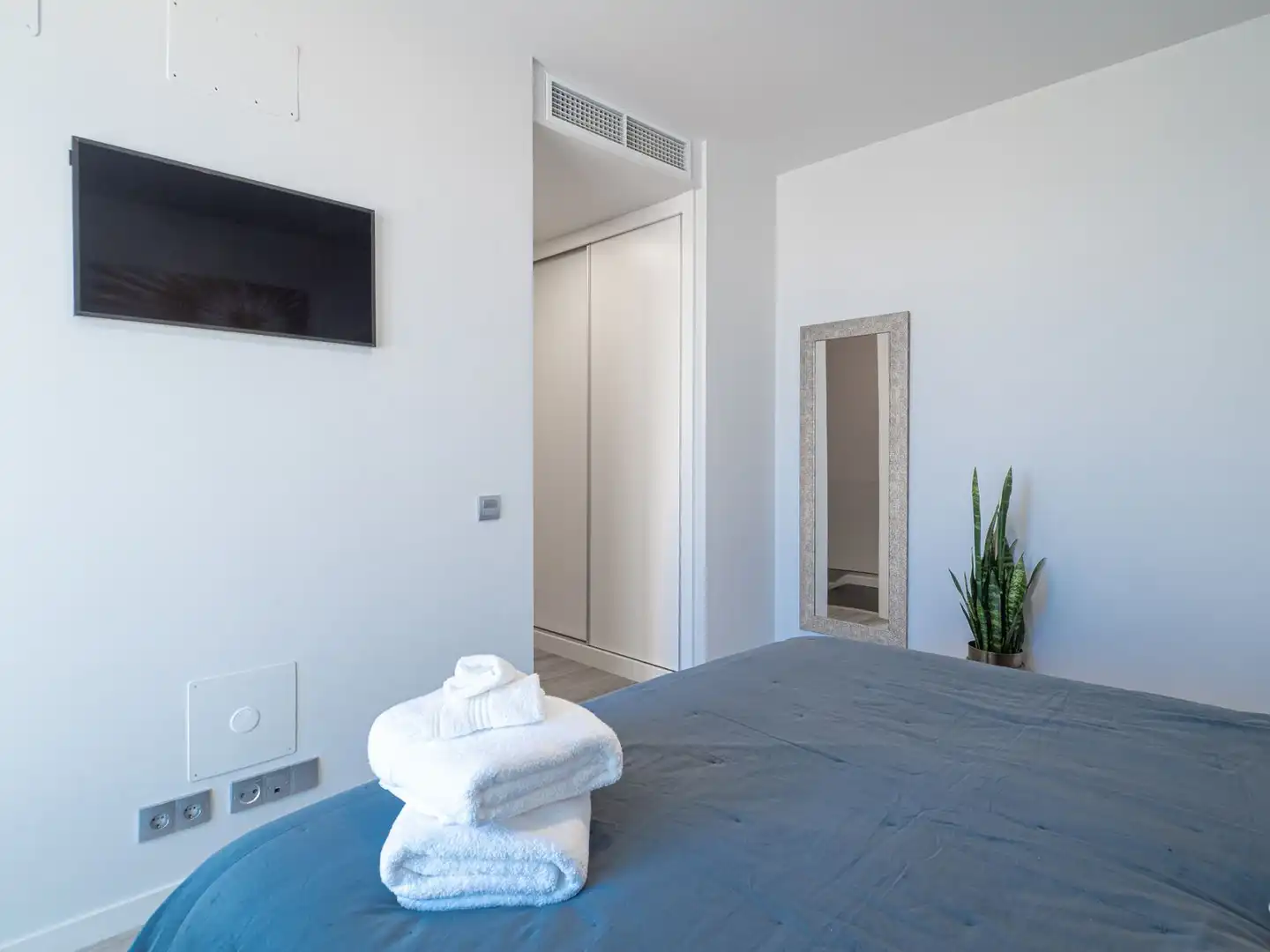 Habitación de Ático de alquiler en Estepona con Aire acondicionado, Terraza y Trastero