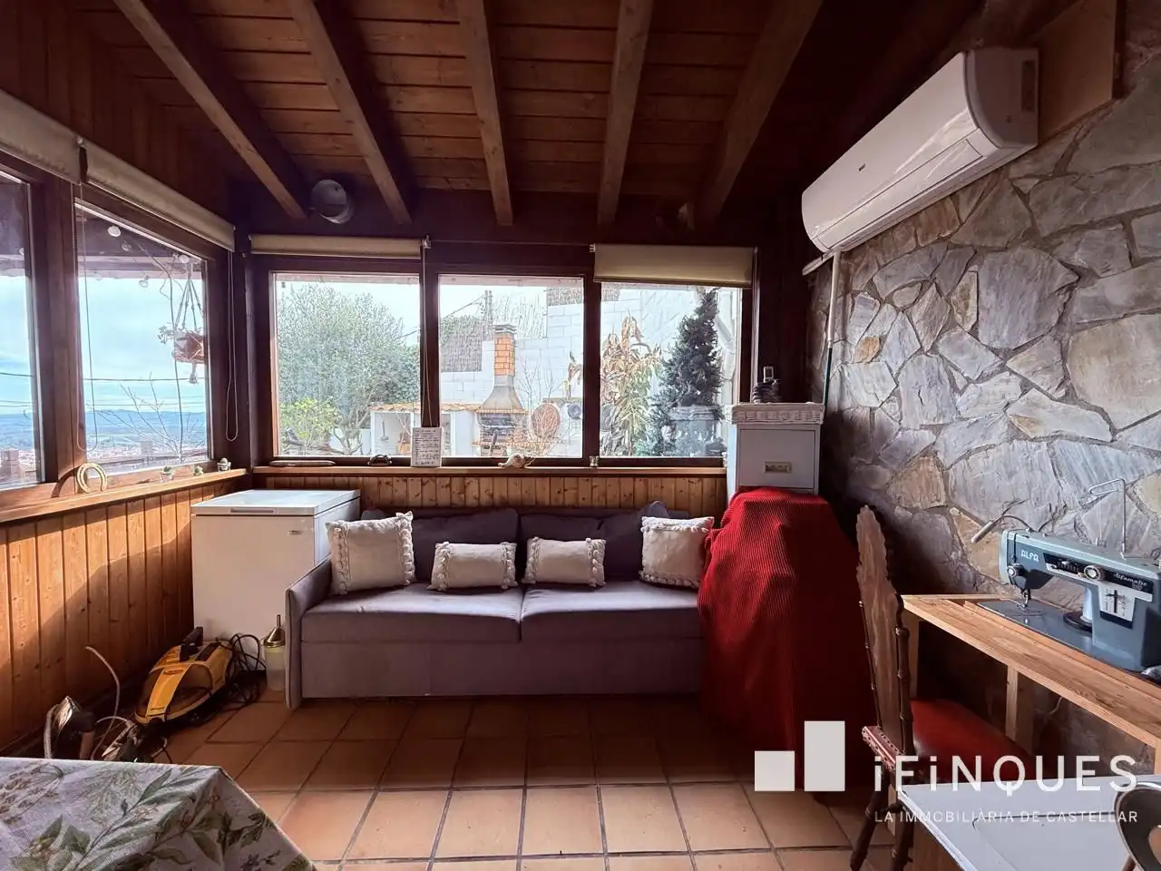 Living room of Houses for sale in Castellar del Vallès  with Air Conditioner, Heating and Private garden