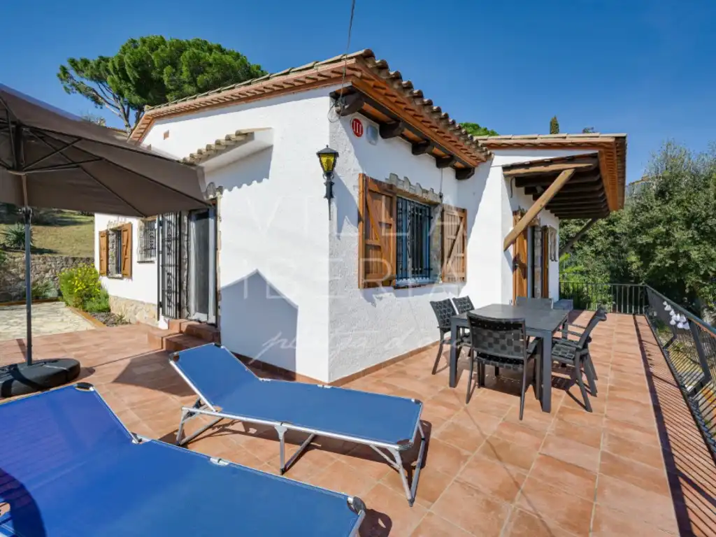Vista exterior de Casa o chalet en venta en Castell d'Aro, Platja d'Aro i s'Agaró con Aire acondicionado, Calefacción y Jardín privado