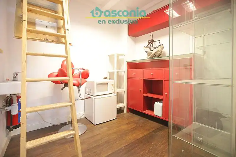 Commercial properties for sale in Basauri   with Air Conditioner, Heating and Furnished