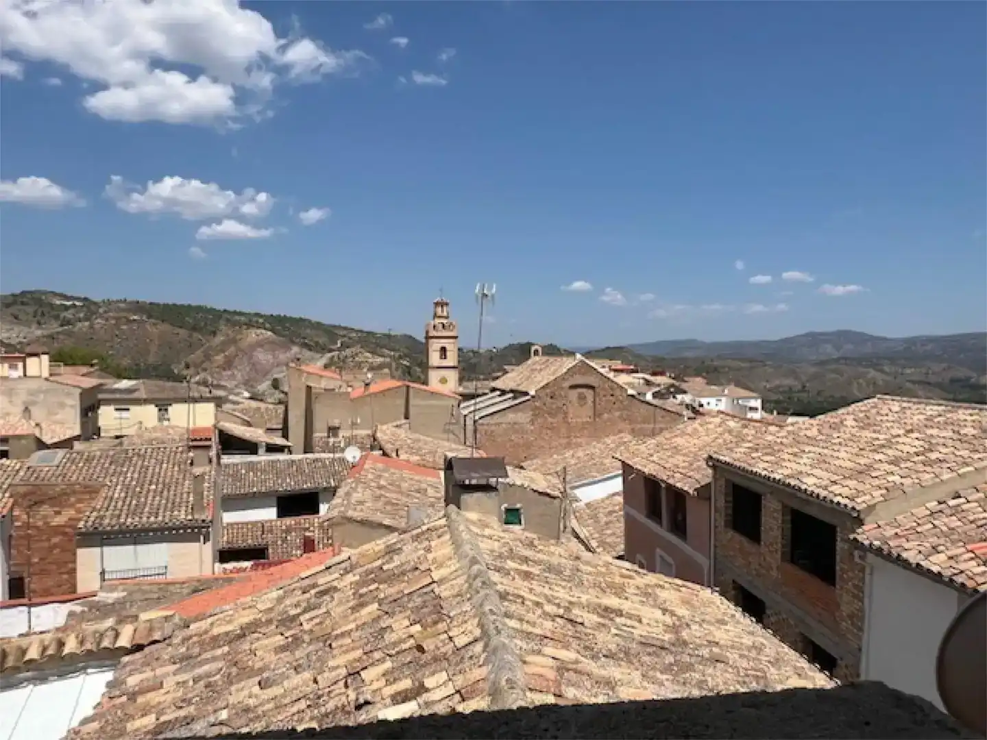Vista exterior de Casa adosada en venta en Zarra con Aire acondicionado y Balcón