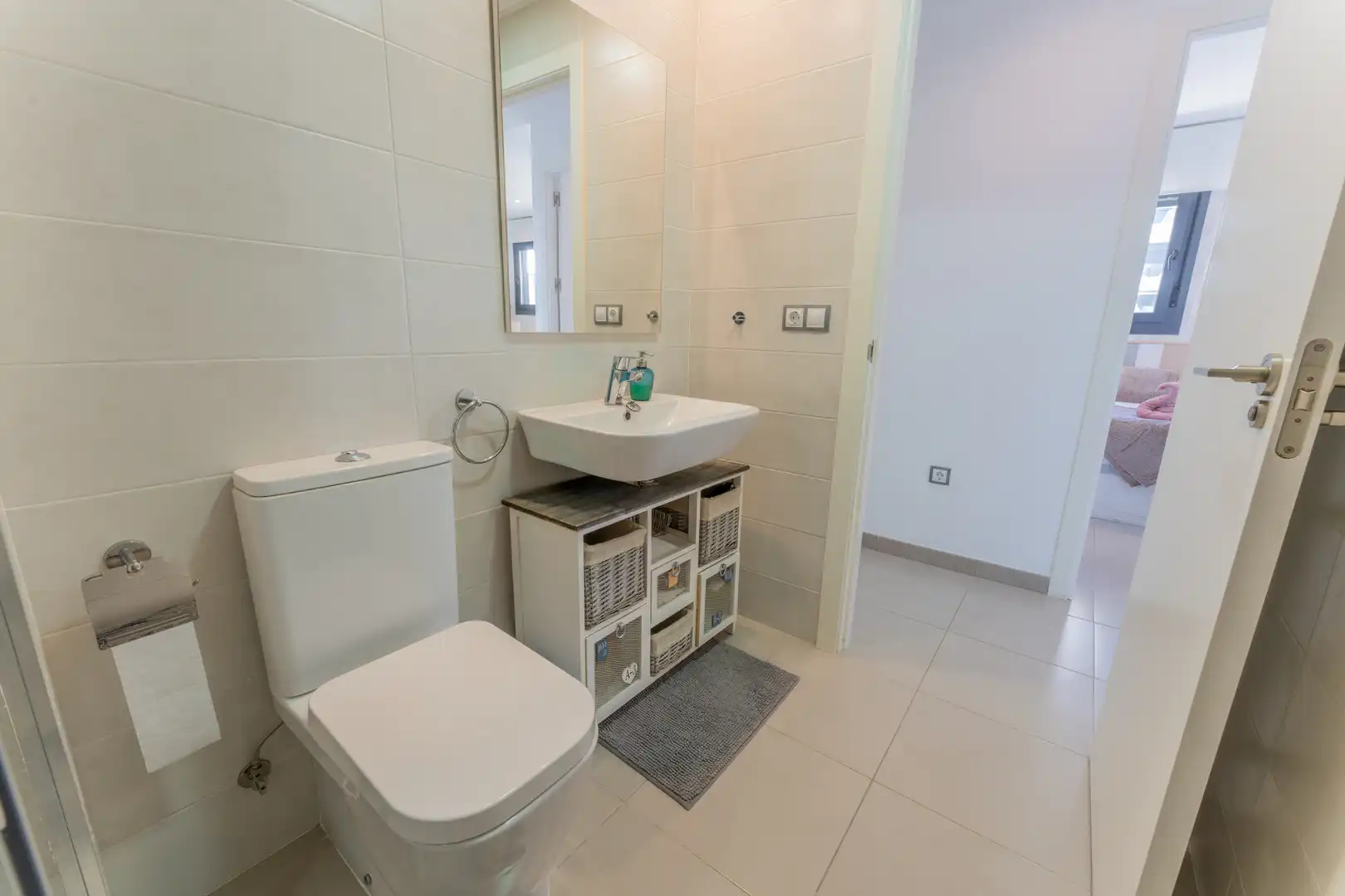 Baño de Apartamento en venta en Elche / Elx con Calefacción, Terraza y Piscina