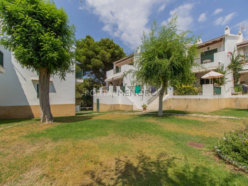 Vista exterior de Apartament en venda en Es Mercadal amb Piscina comunitària