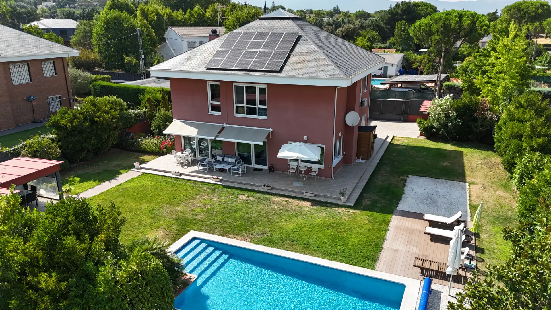 Piscina de Casa o chalet en venta en Galapagar con Aire acondicionado, Calefacción y Jardín privado