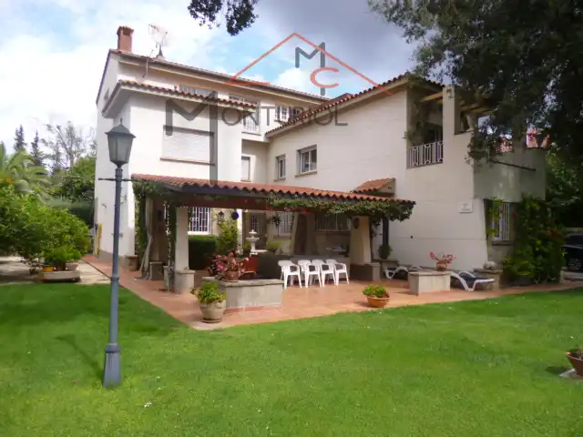 Xalet amb terrassa en venda a Centre, imagen 2