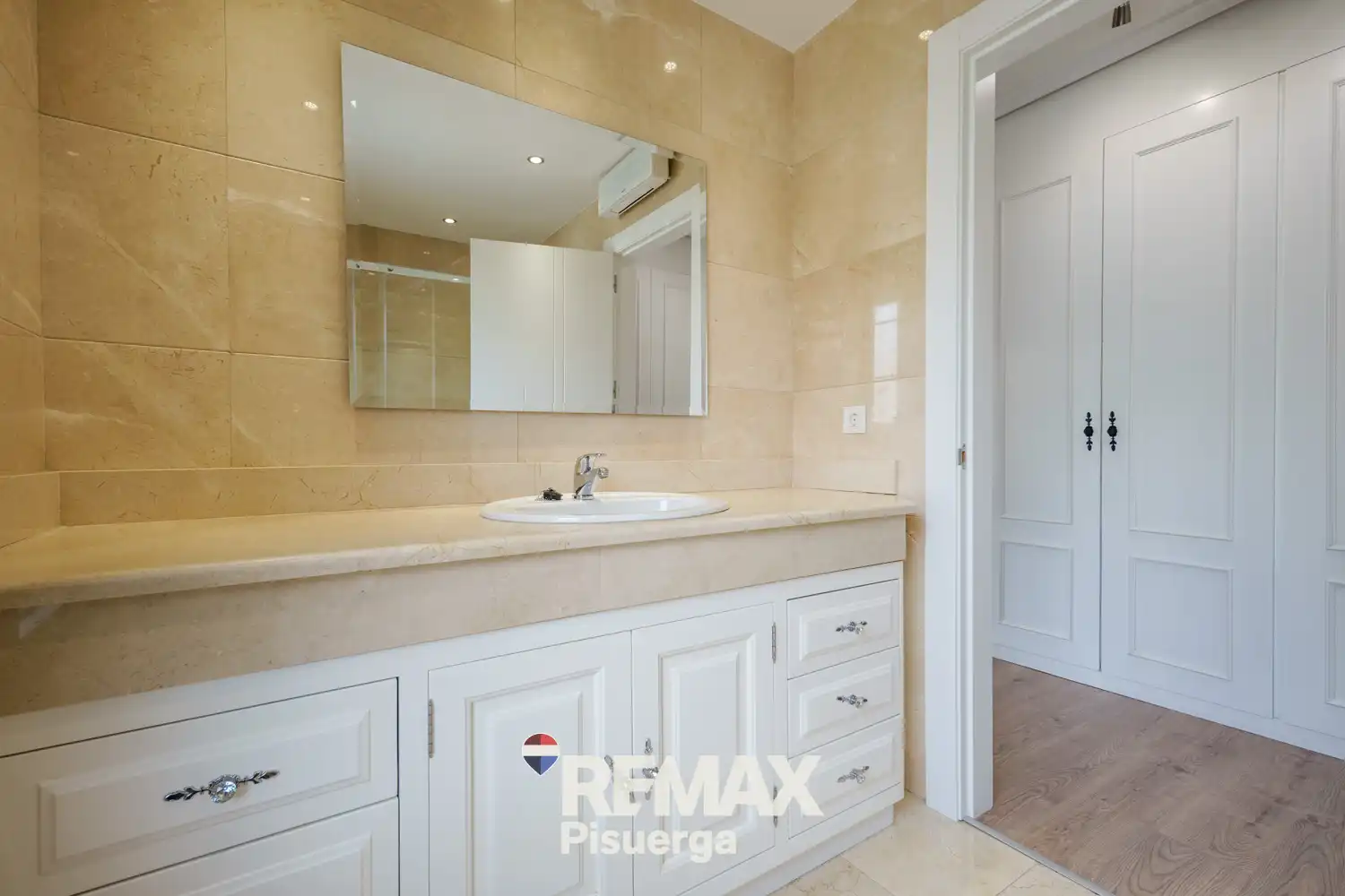 Villa mit Pool zum Verkauf in Calle José María Castilviejo 41, imagen 47