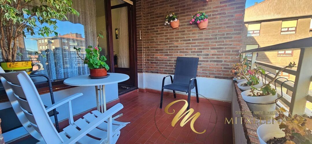 Piso en venta en Usategui