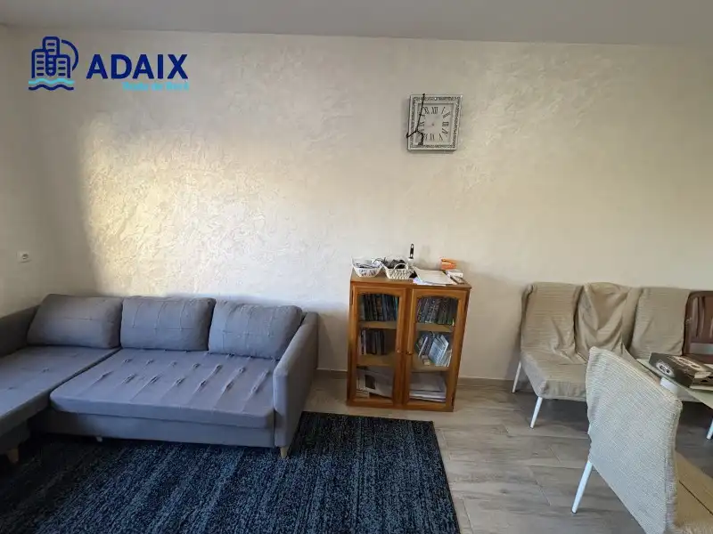 Living room of Flat for sale in Roda de Berà  with Terrace and Oven