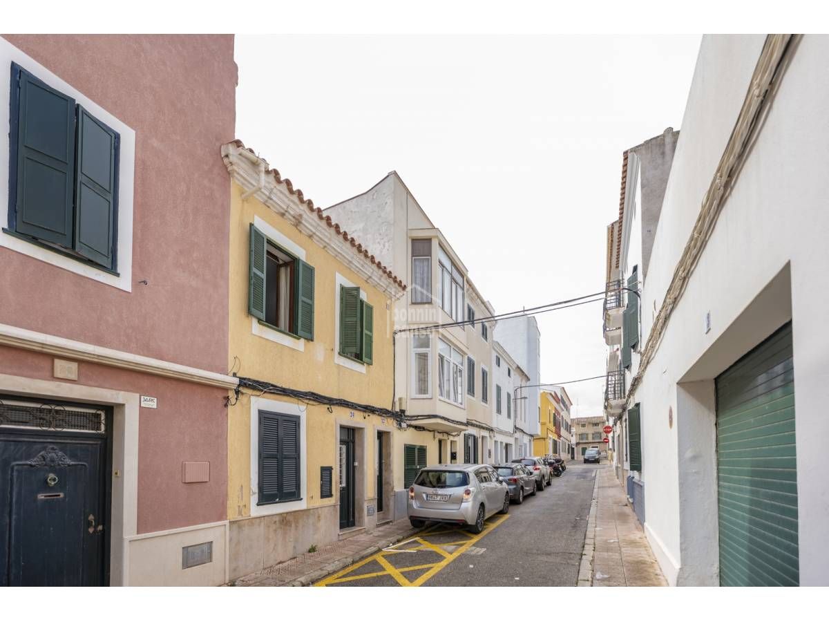 Vista exterior de Casa o xalet en venda en Maó amb Terrassa