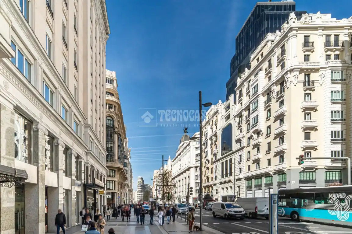 Vista exterior de Piso en venta en Madrid