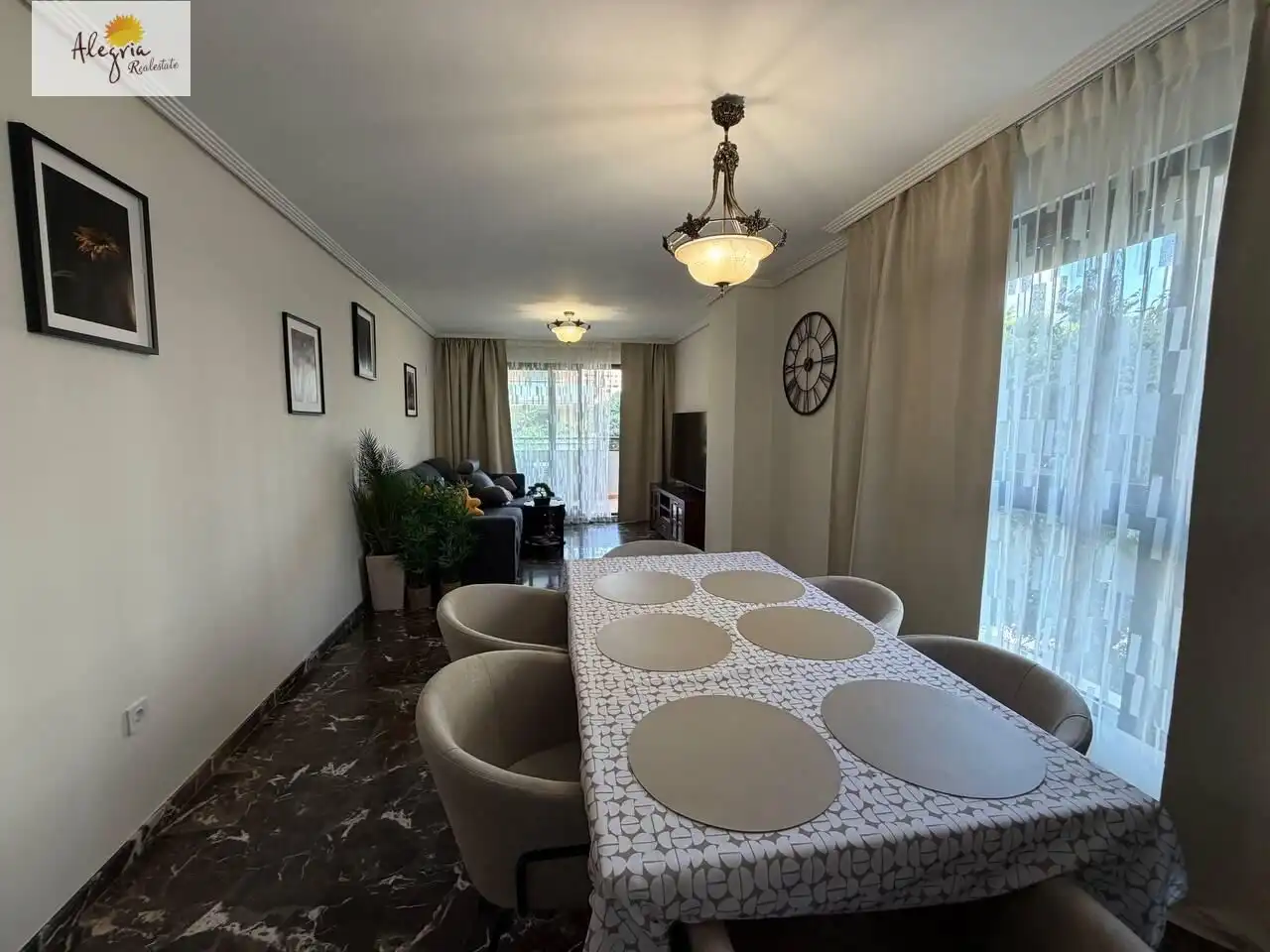 Menjador de Apartament de lloguer en Valencia amb Aire condicionat, Calefacció i Jardí privat
