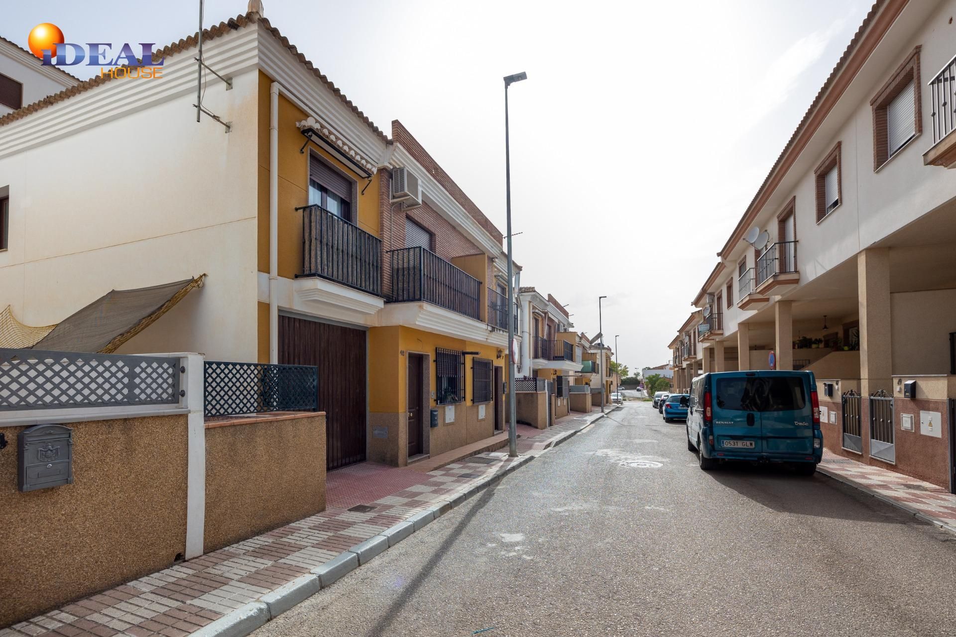 Single-family semi-detached for sale in Huétor Tájar