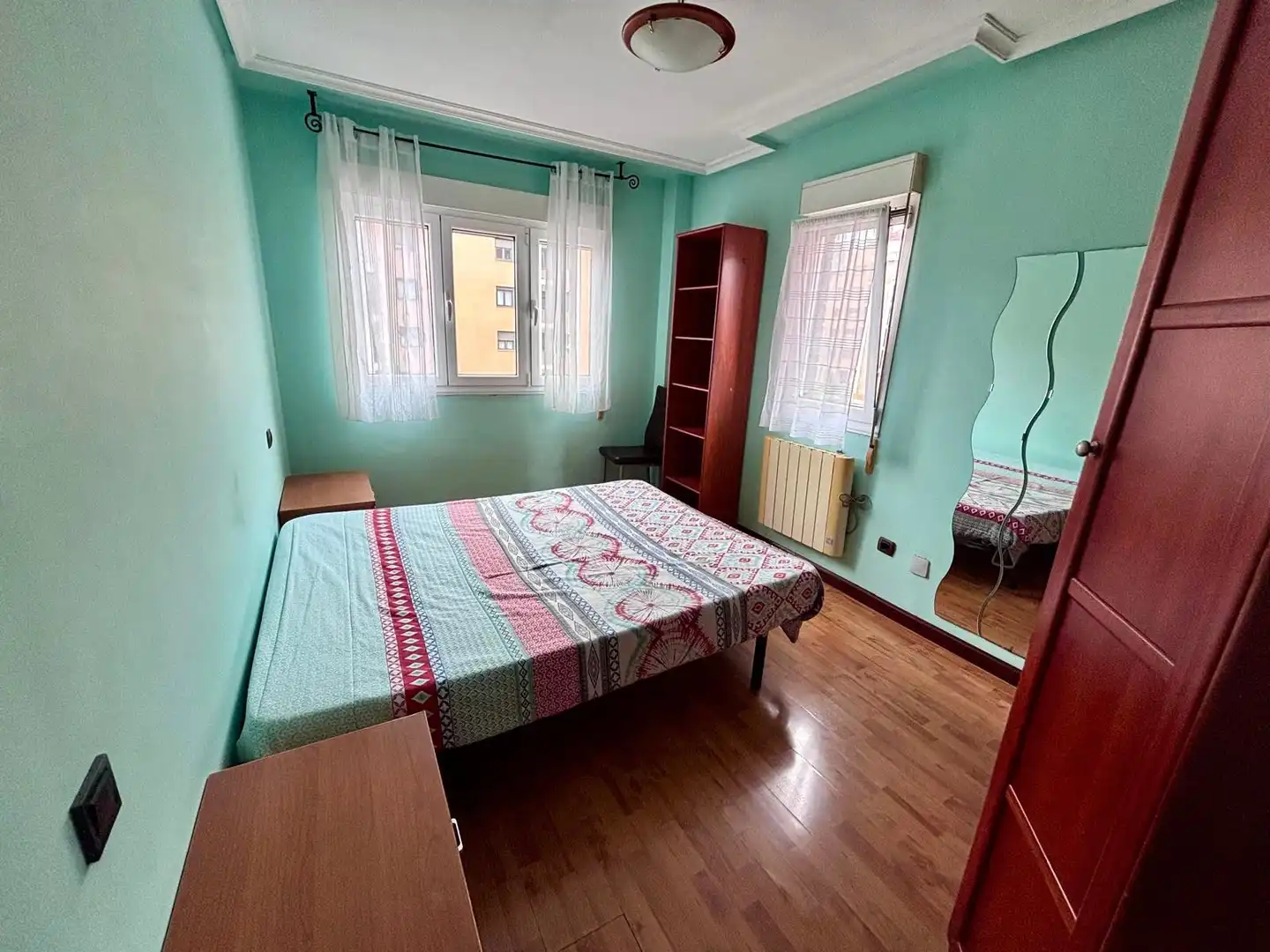 Habitación de Piso en venta en Gijón  con Calefacción, Terraza y Trastero