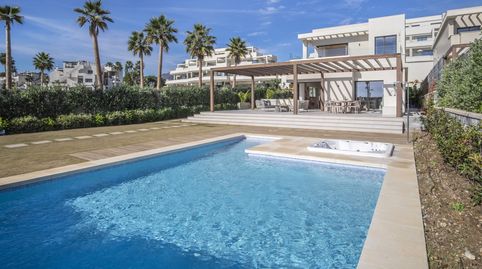 Villa de Lujo Frente al Mar en La Nueva Milla de Oro: Su Oasis Privado de Exclusividad