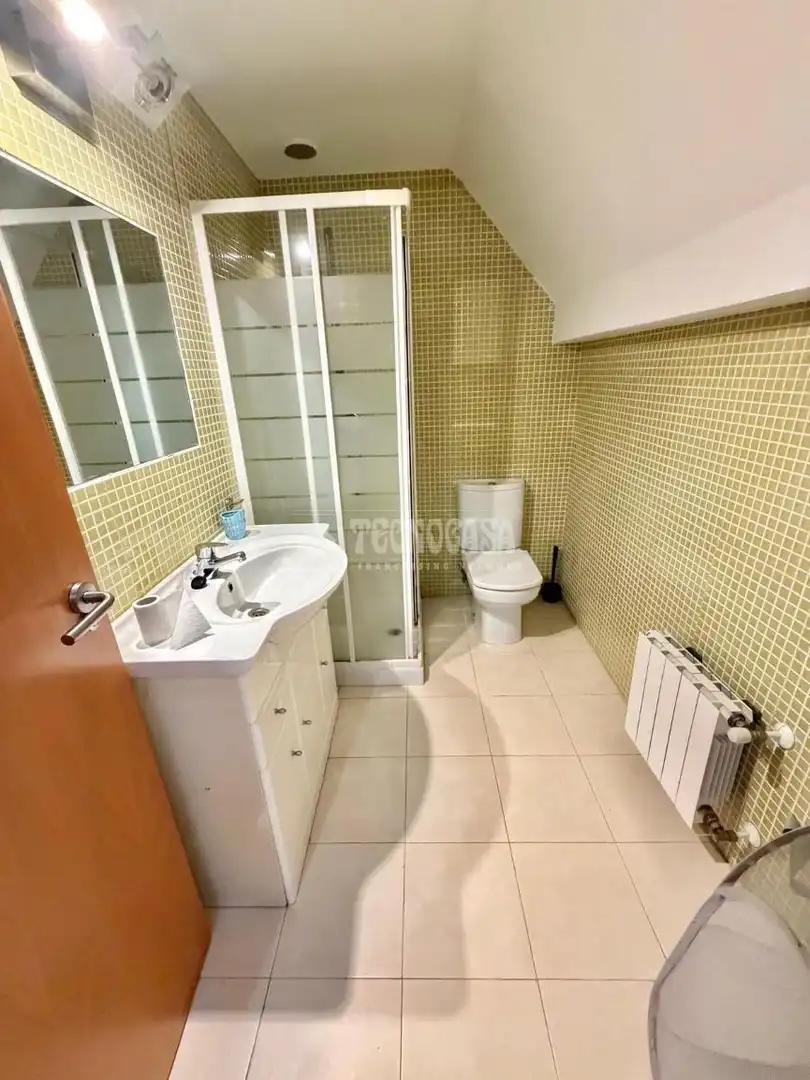 Baño de Casa adosada en venta en Valdemoro con Aire acondicionado, Jardín privado y Terraza