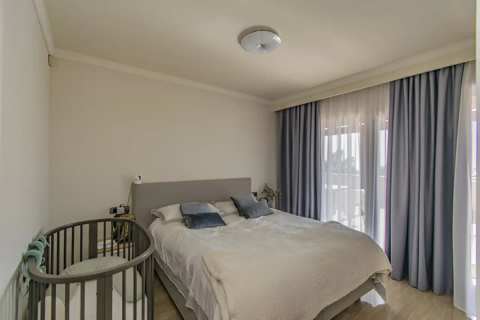 Bedroom of Attic for sale in Marbella  with Air Conditioner, Terrace and Swimming Pool