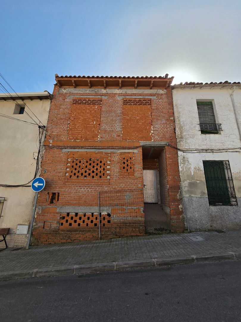 Exterior view of House or chalet for sale in Valdaracete