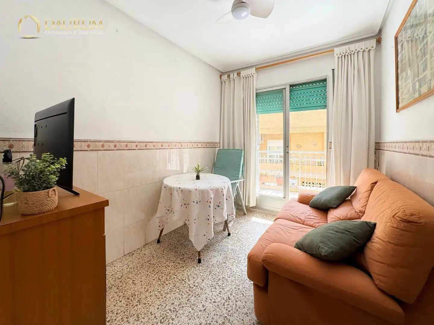 Flat with lift for sale in Castellón