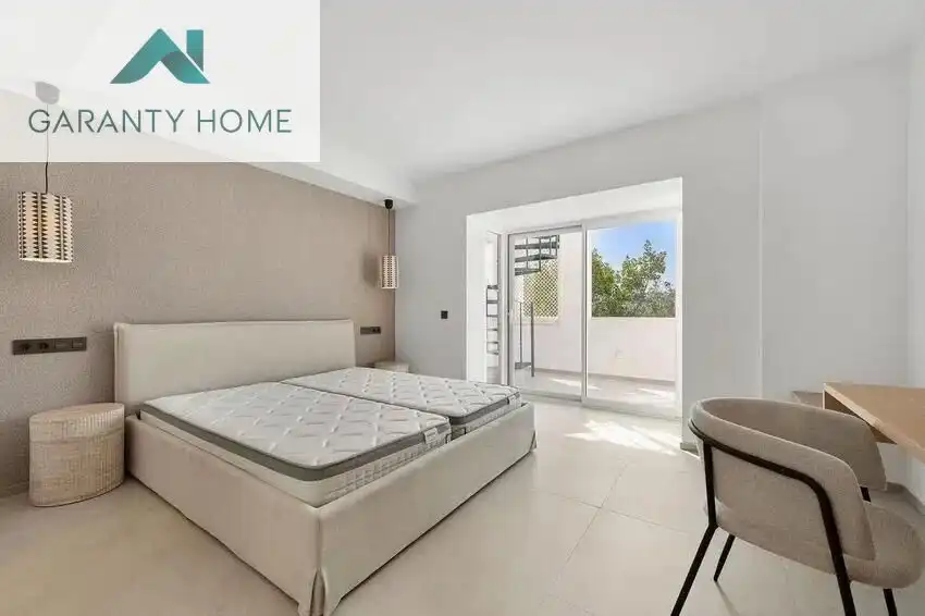 Habitación de Ático en venta en Marbella con Aire acondicionado, Terraza y Piscina comunitaria