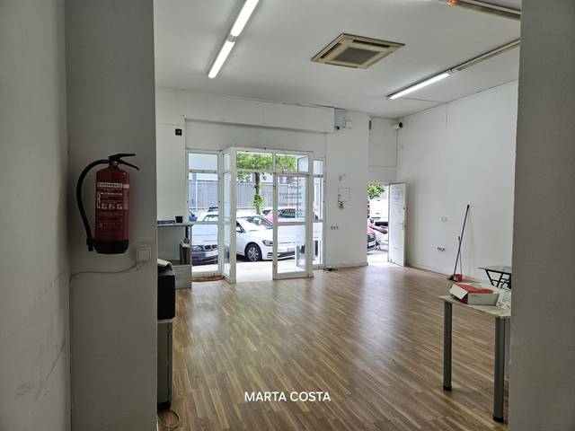 Local comercial en Alquiler en Carrer Nou d'Octubre, 71 en Beniopa - Sant Pere