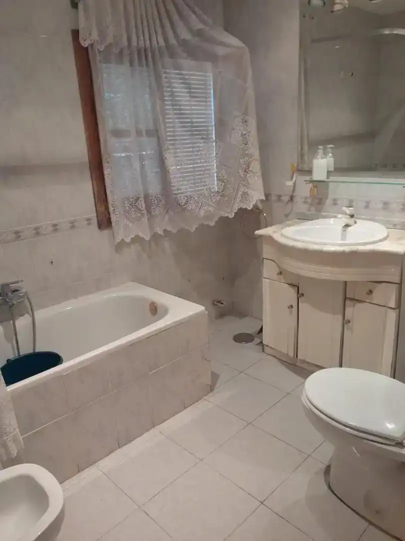 Bany de Casa o xalet en venda en La Zubia Ciudad