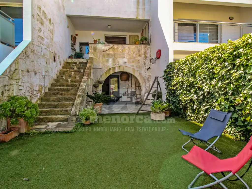 Casa amb jardí en venda a Alaior poble