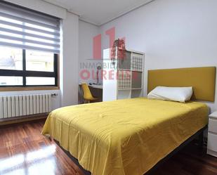 Bedroom of Flat to share in Ourense Capital   with Heating