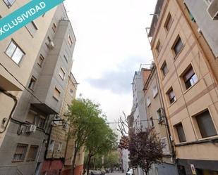 Vista exterior de Àtic en venda en L'Hospitalet de Llobregat amb Aire condicionat i Balcó