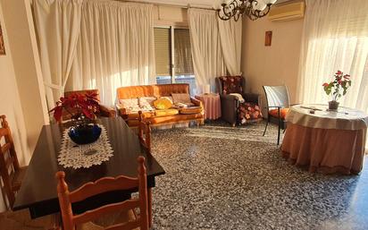 Living room of Flat for sale in  Valencia Capital  with Air Conditioner and Balcony