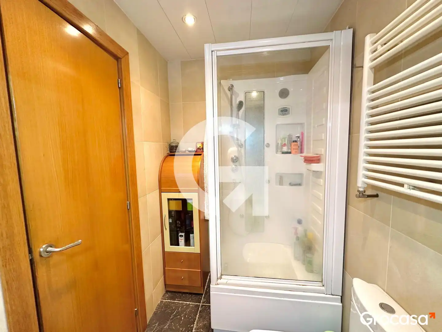 Bathroom of Flat for sale in Barcelona  with Air Conditioner, Heating and Oven