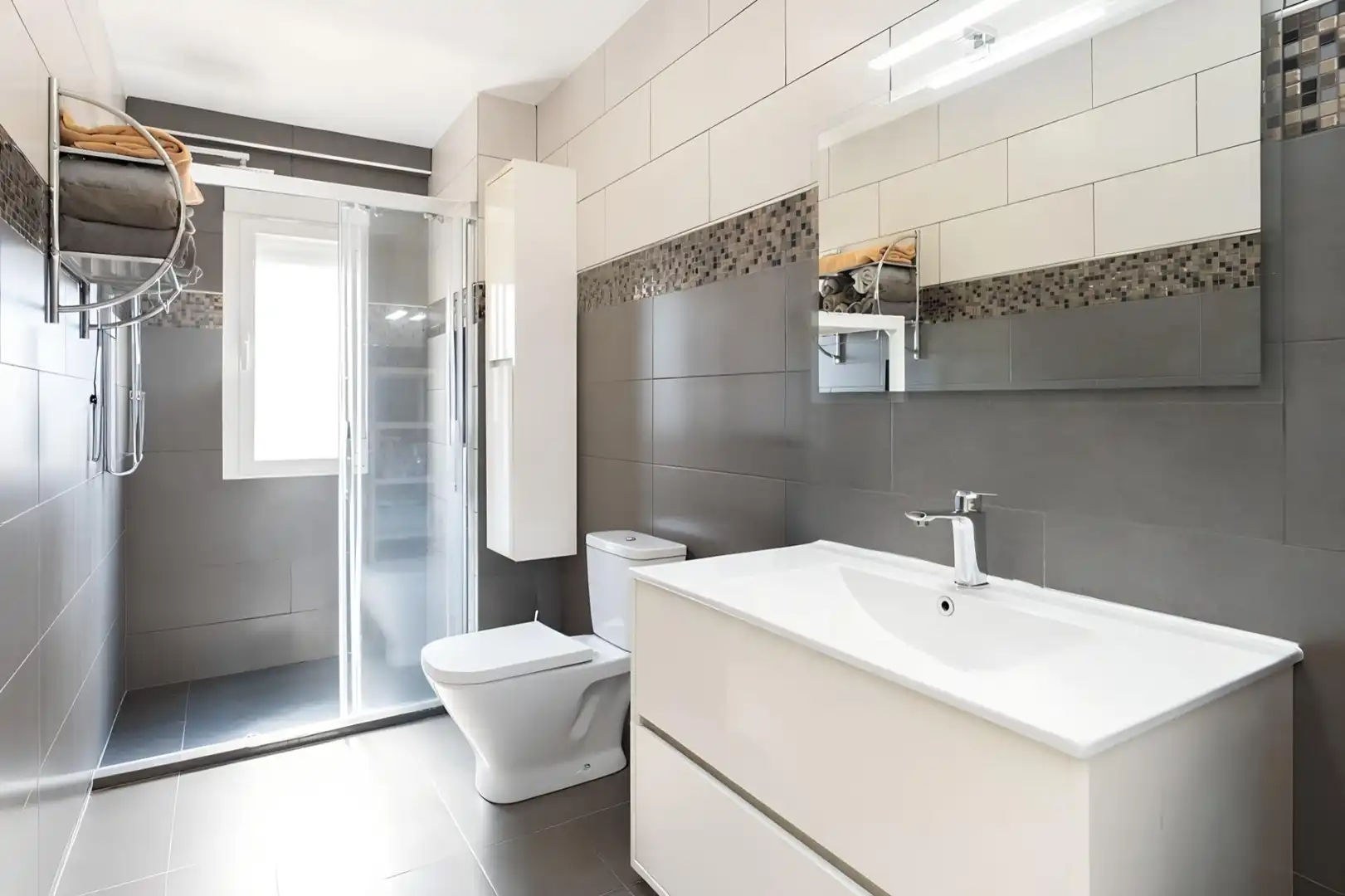 Bathroom of Flat for sale in Motril  with Air Conditioner and Balcony