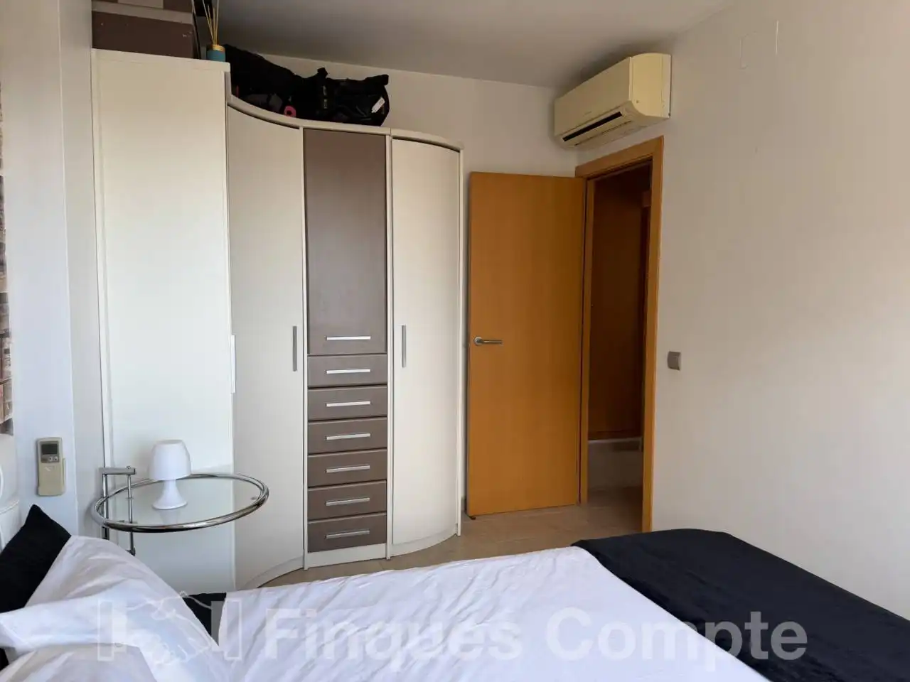 Habitación de Apartamento en venta en El Vendrell con Aire acondicionado, Terraza y Piscina comunitaria