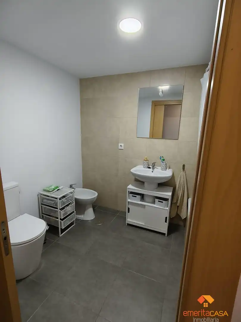 Badezimmer von Wohnung zum Verkauf in Cáceres mit Klimaanlage