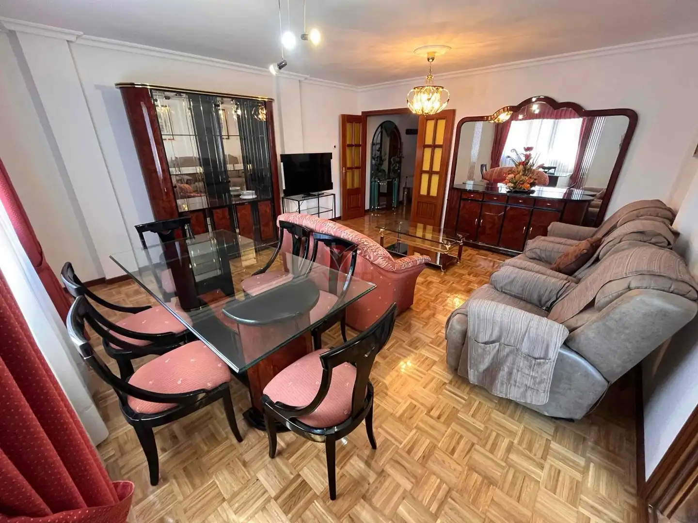 Living room of Flat for rent in Cuenca  with Air Conditioner, Heating and Furnished