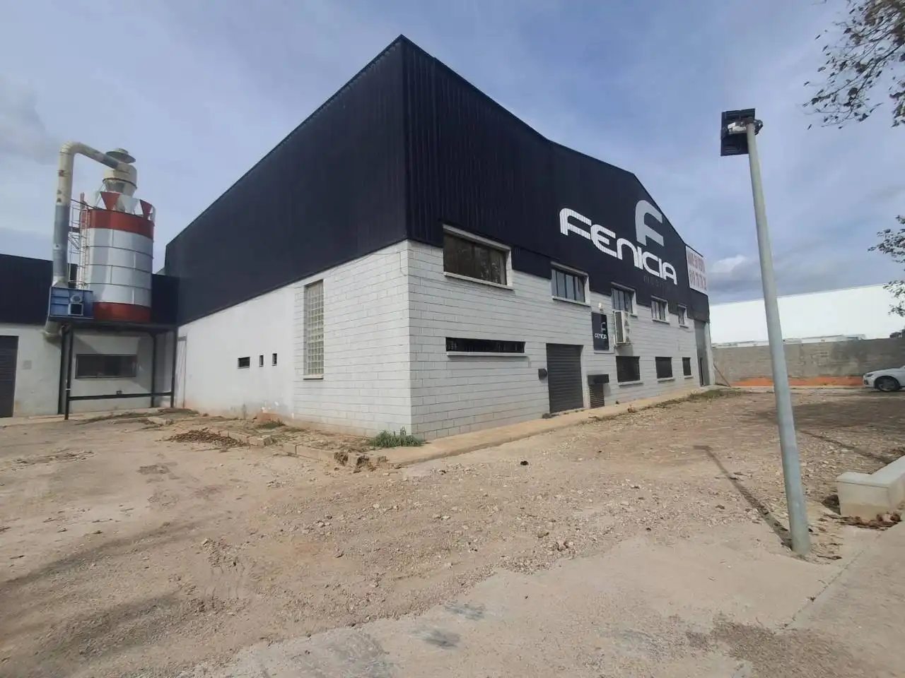 Vista exterior de Nave industrial de alquiler en Paiporta
