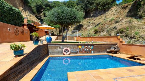 Una casa en plena naturaleza y con vistas al mar en venta en Teià, Barcelona., imatge 3