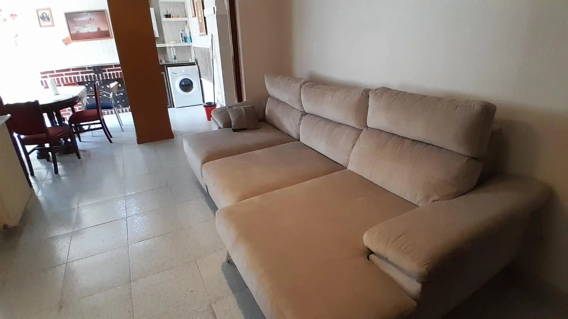 Sala d'estar de Pis en venda en Yecla amb Calefacció, Traster i Moblat