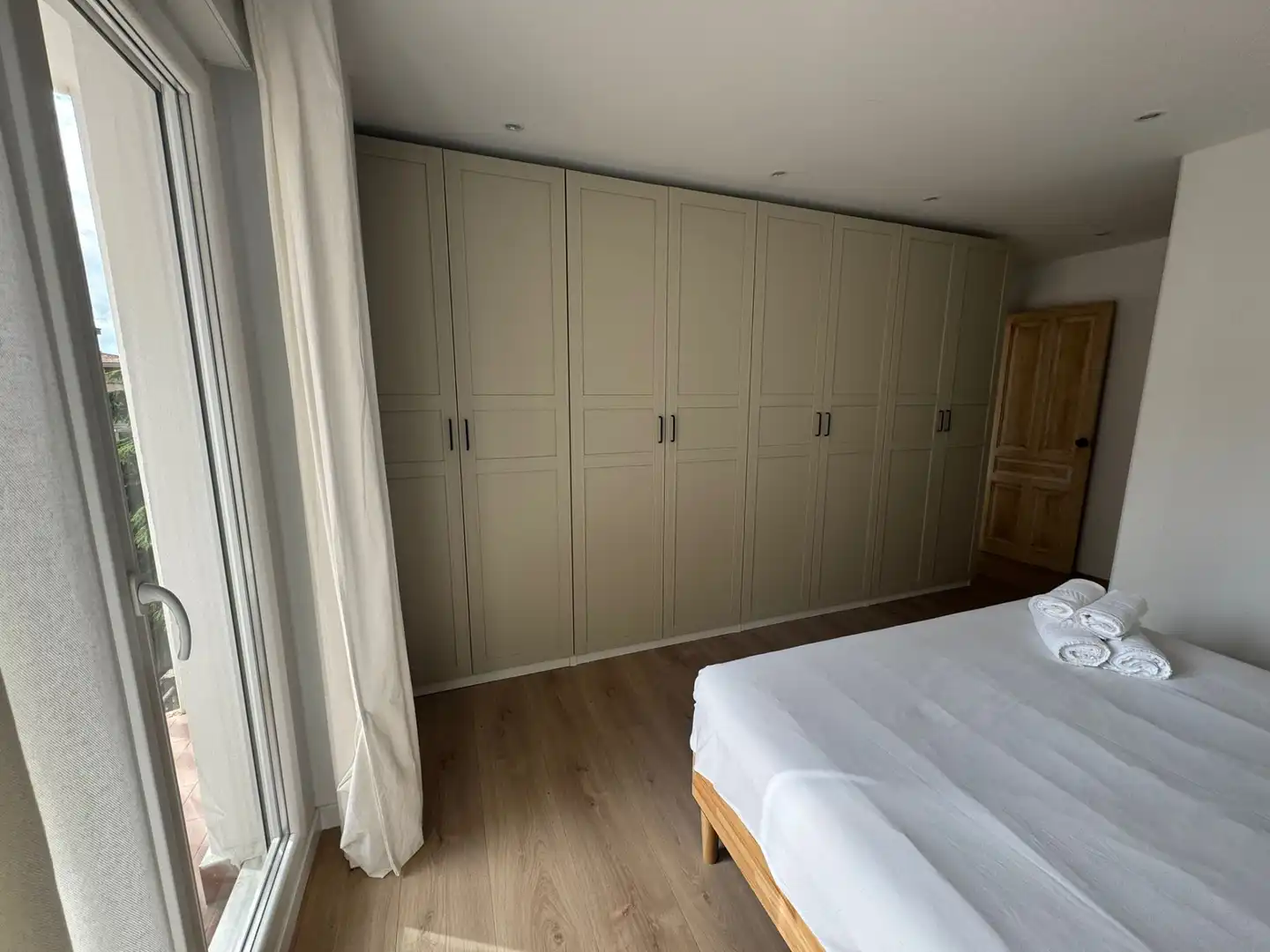 Schlafzimmer von Wohnung zur Miete in Santander mit Klimaanlage, Heizung und Parkett
