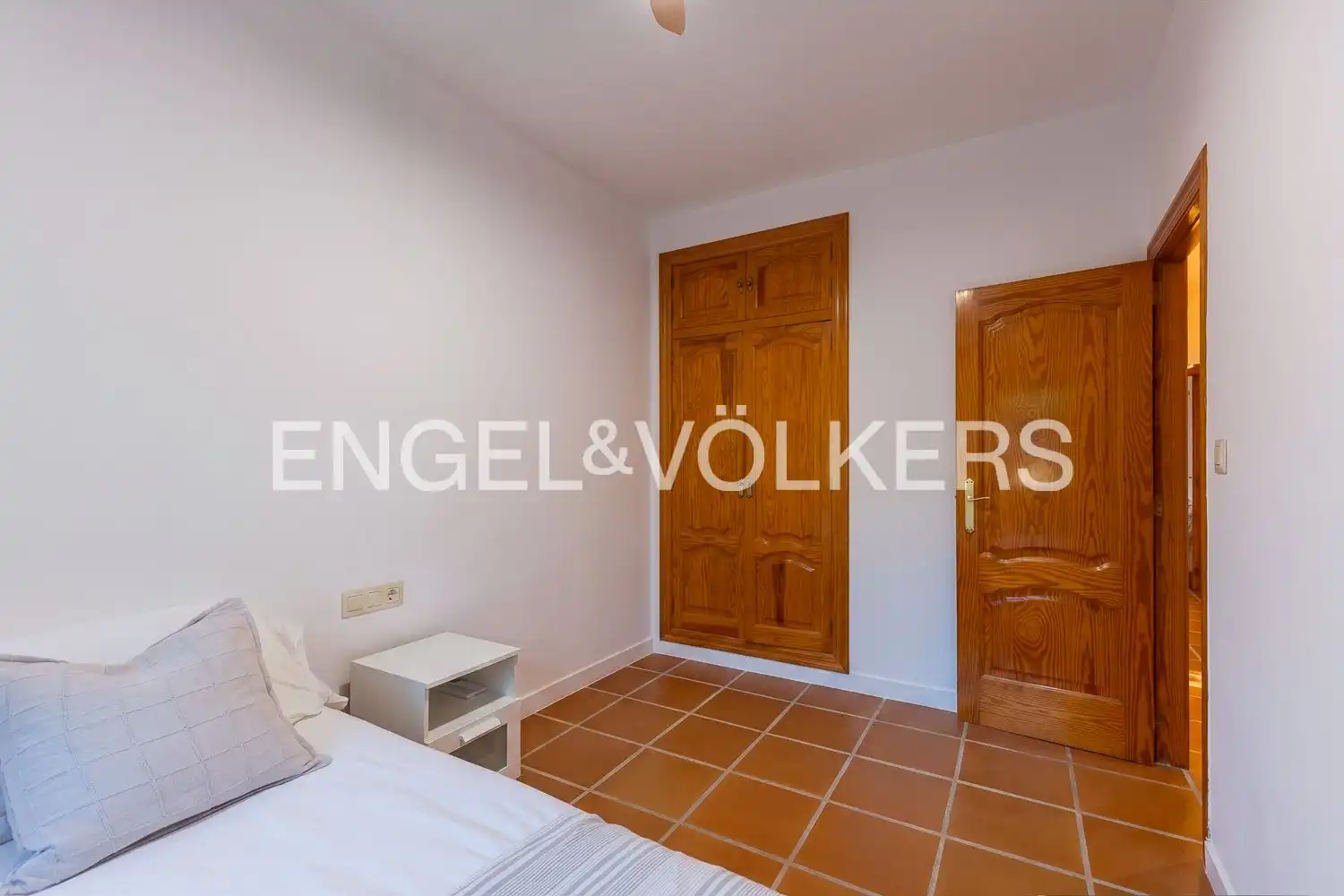 Habitación de Casa o chalet de alquiler en Paterna con Aire acondicionado, Calefacción y Jardín privado