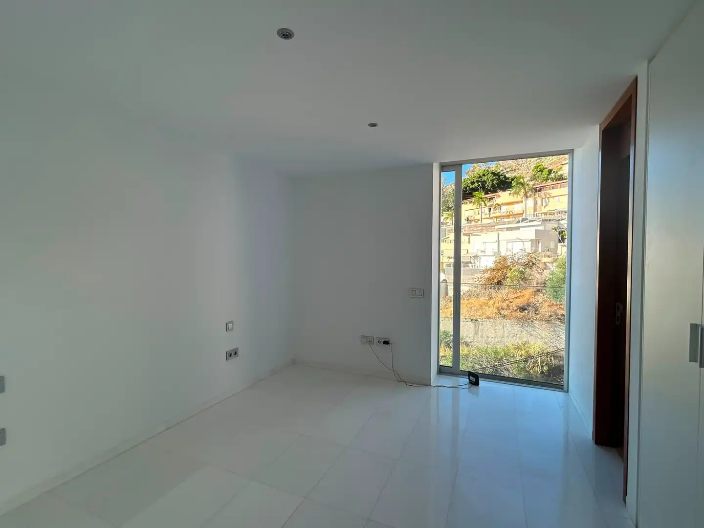 Wohnung zum Verkauf in Santa Cruz de Tenerife mit Privatgarten, Terrasse und Abstellraum